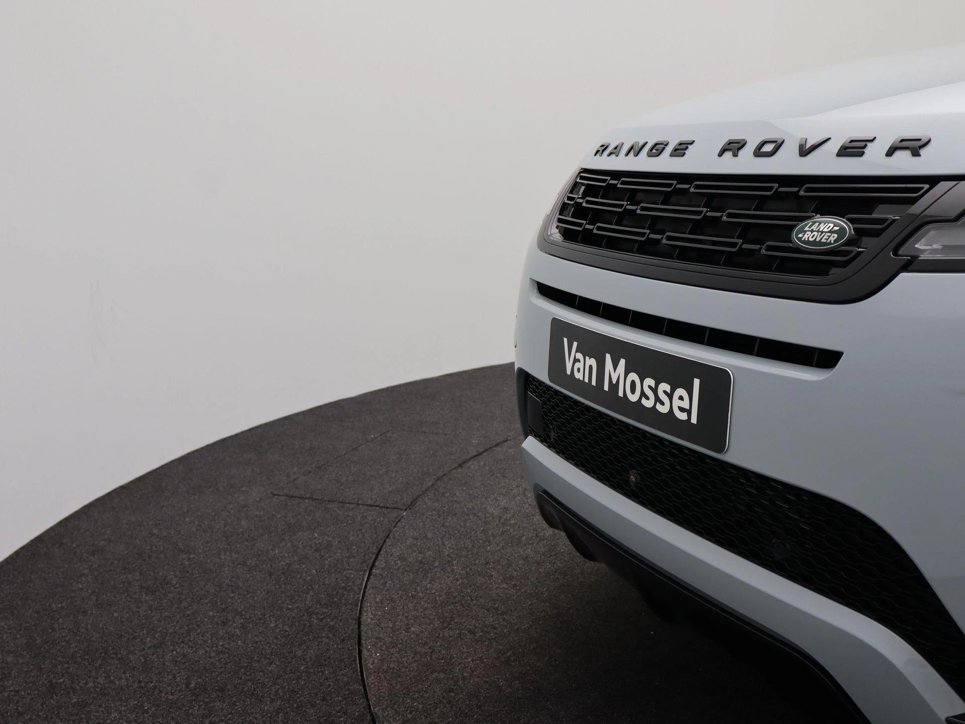 Land Rover-Range Rover Evoque-image-30
