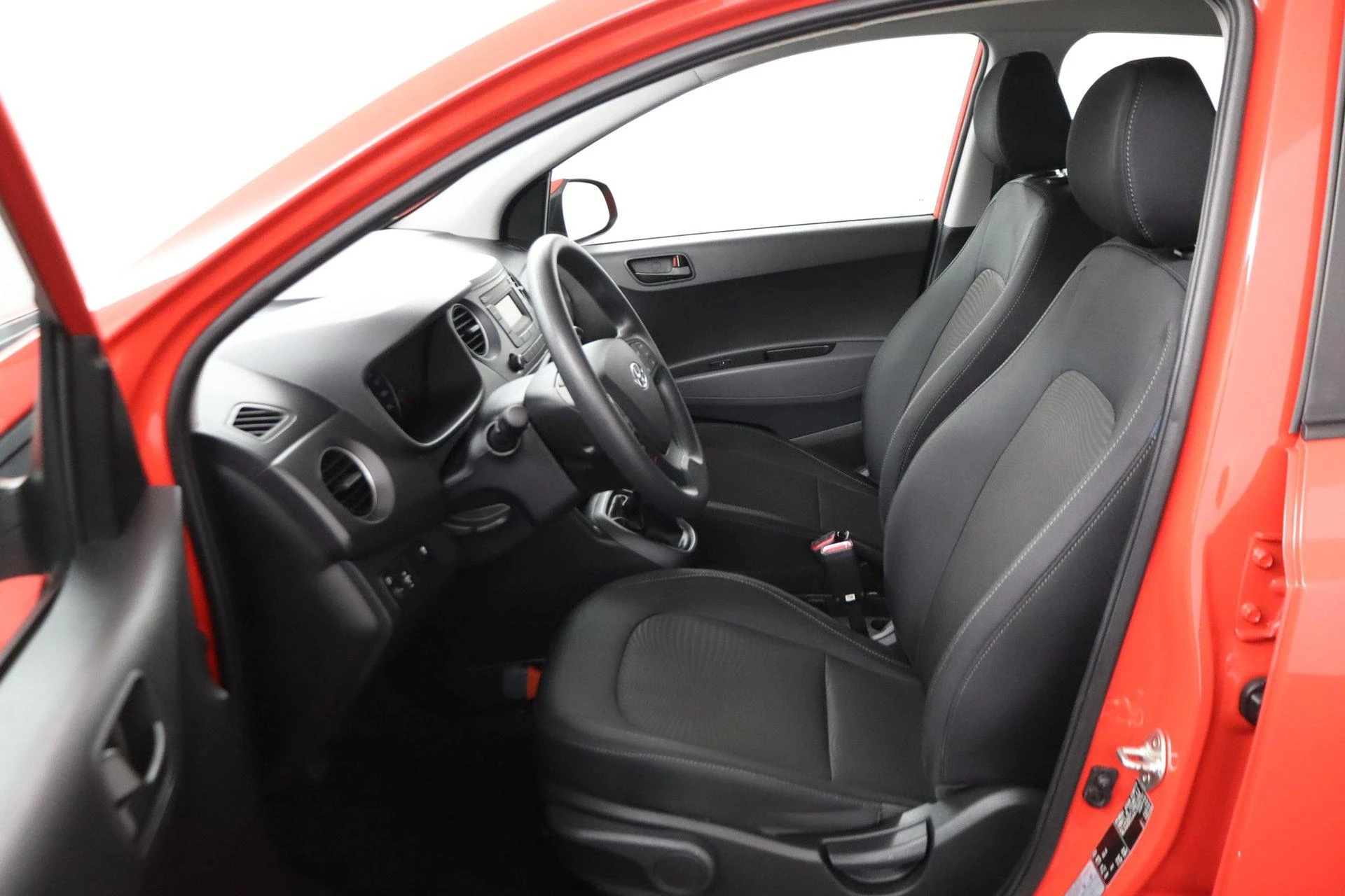 Hyundai-i10-image-13