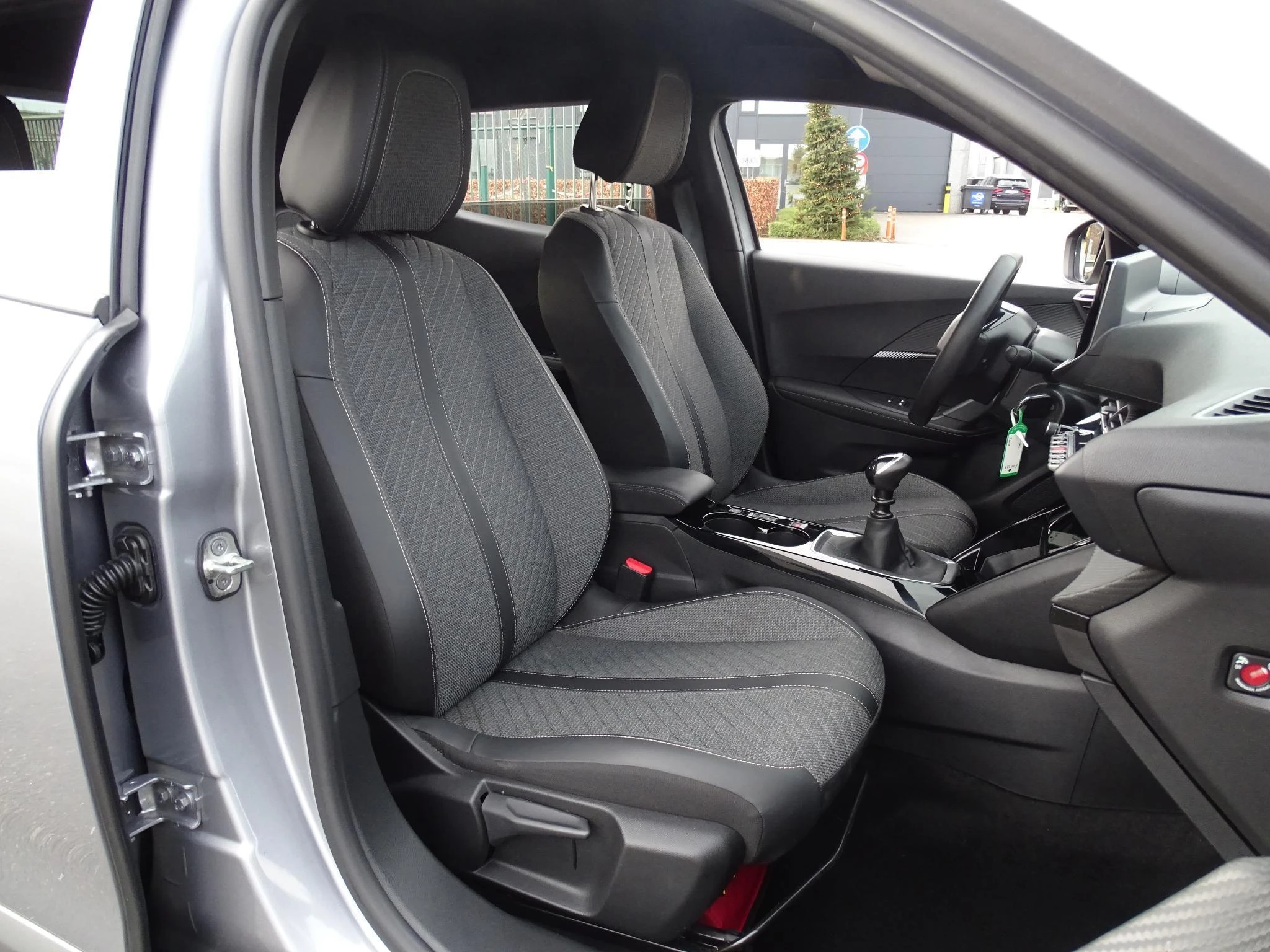 Peugeot-2008-image-11