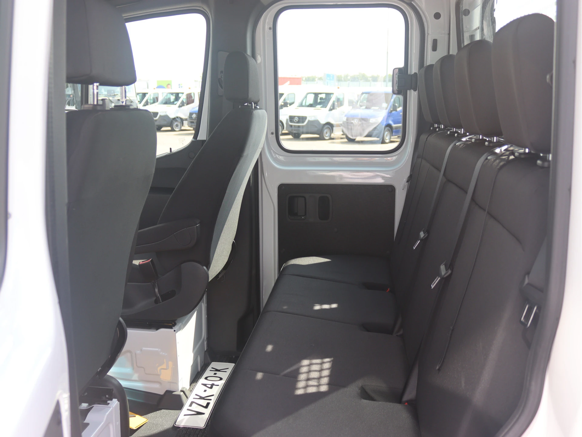Mercedes-Benz-Sprinter-image-4