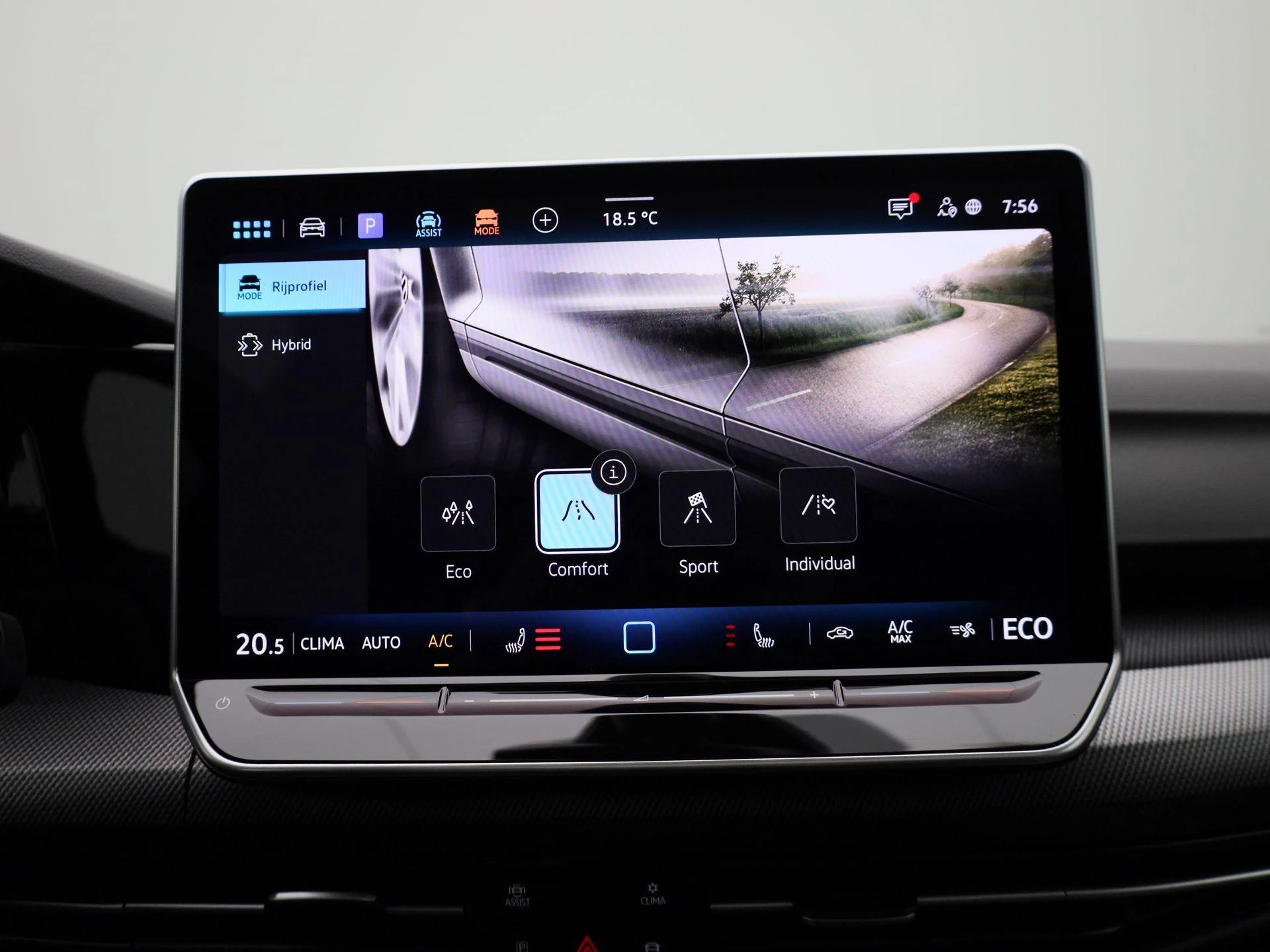 Volkswagen-Golf-image-31