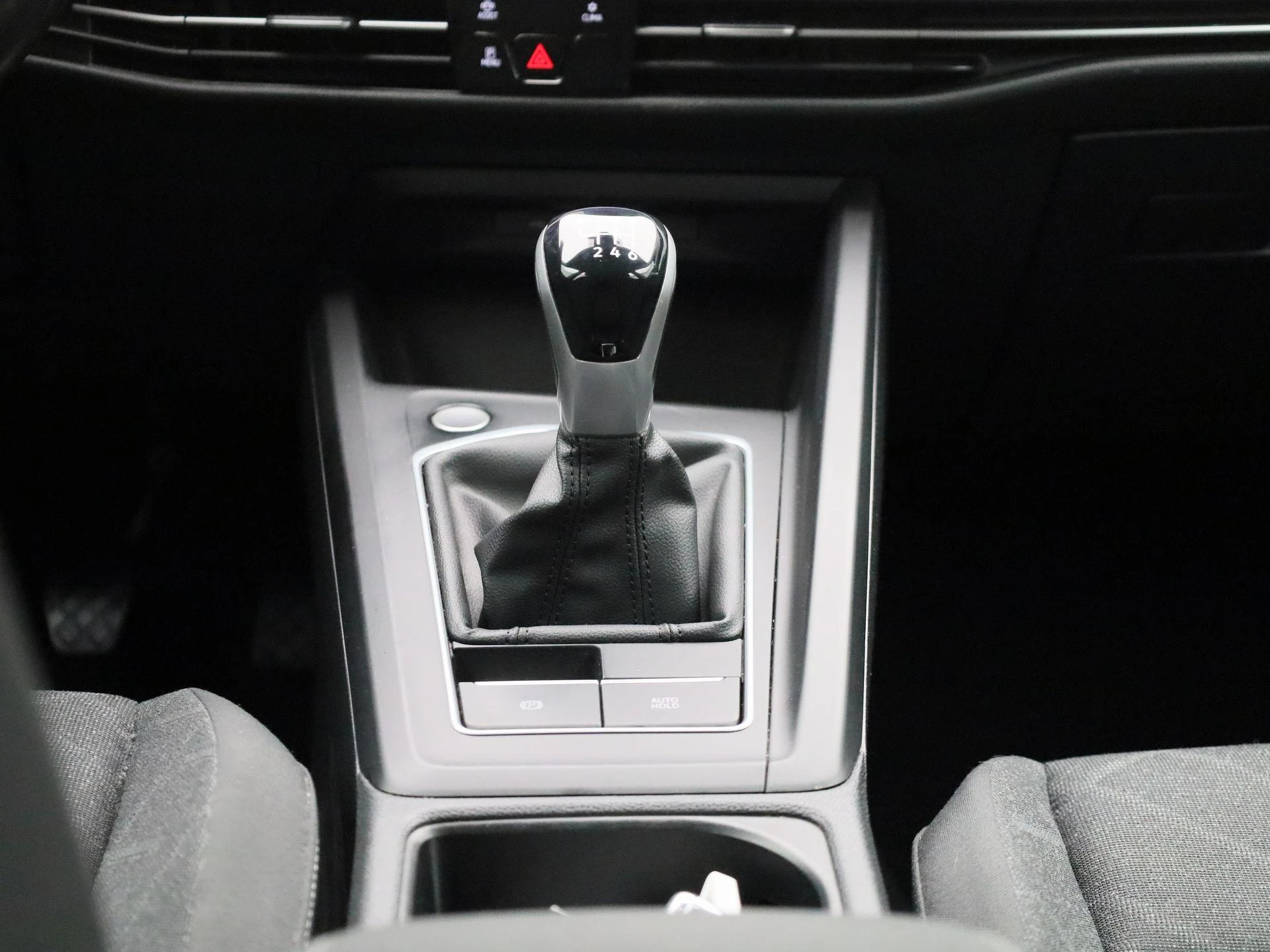 Volkswagen-Golf-image-10