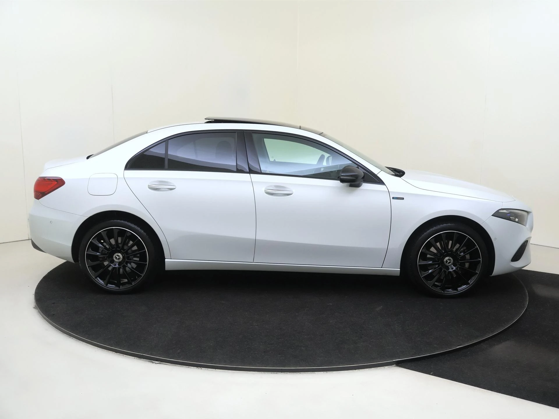 Mercedes-Benz A-Klasse 250 e Luxury Line