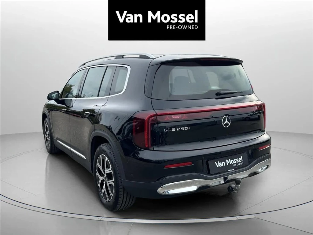 Mercedes-Benz-GLB-image-6