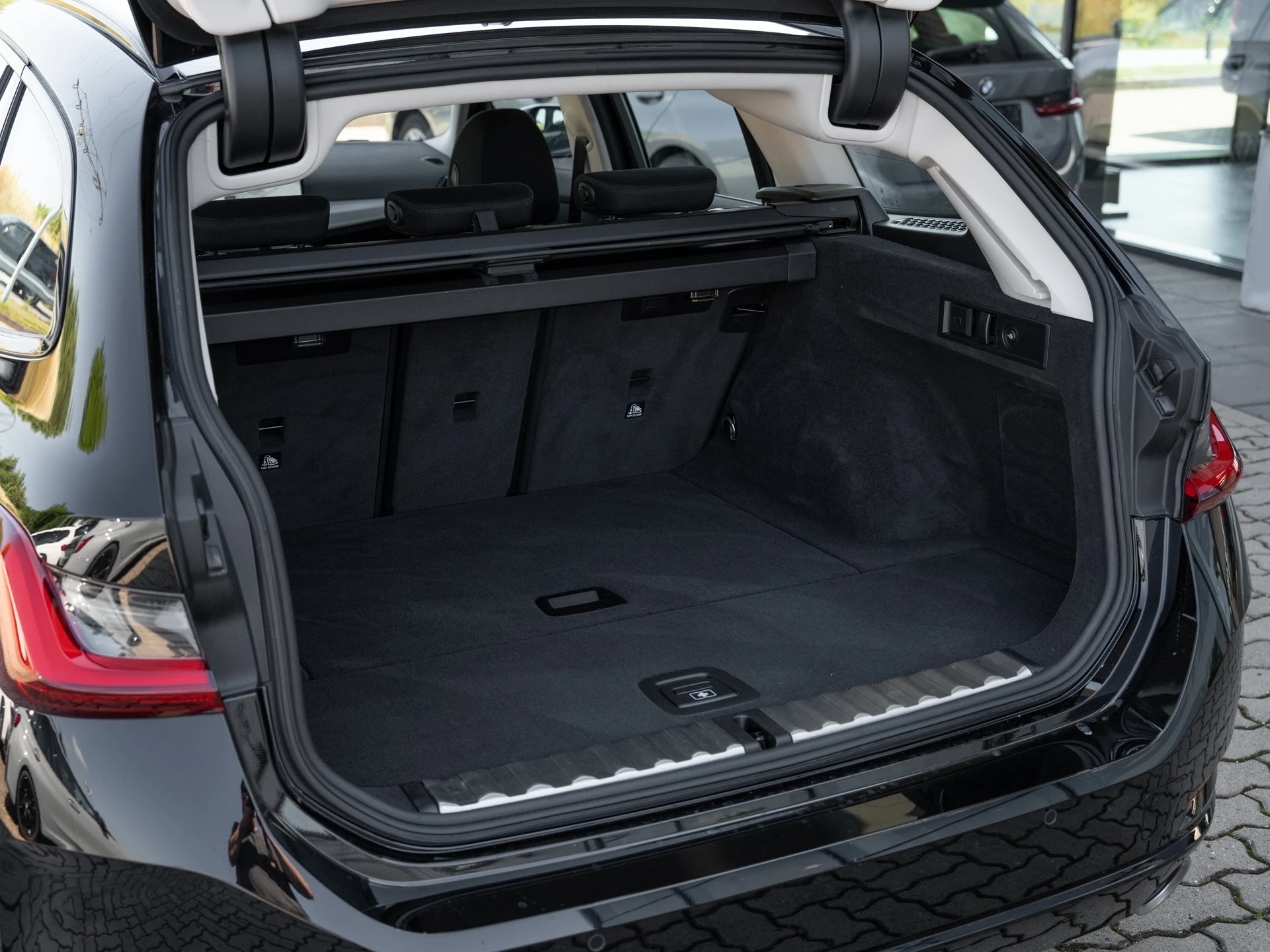 BMW-3er Reihe-image-13