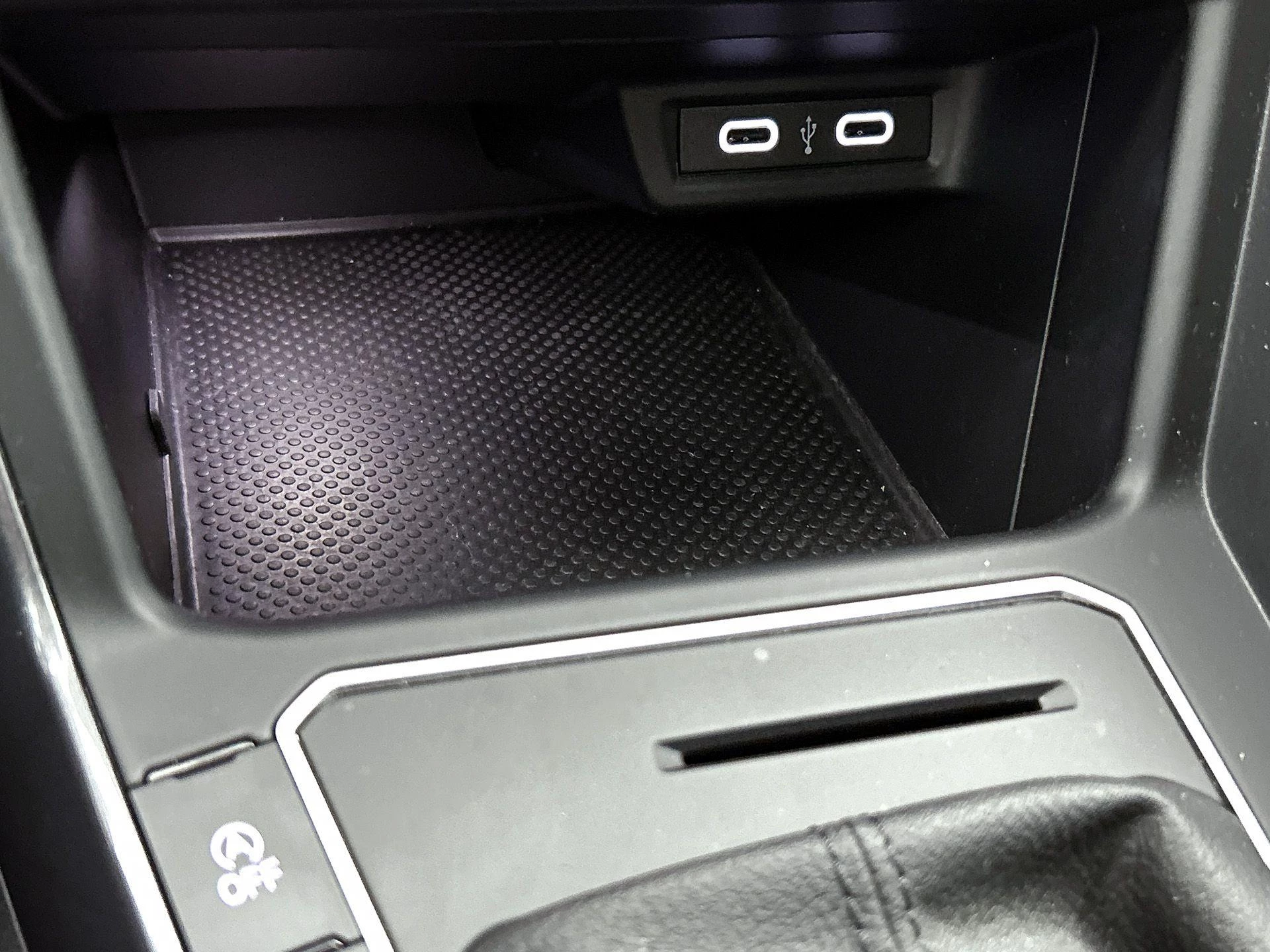 Volkswagen-Polo-image-30