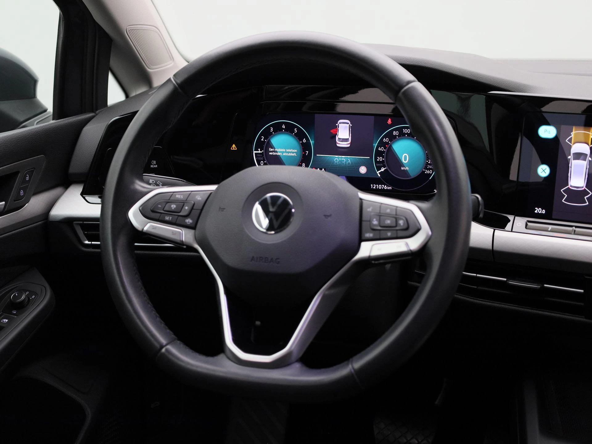 Volkswagen-Golf-image-9