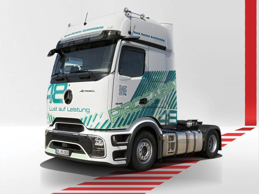 Mercedes-Benz-Actros-image-1