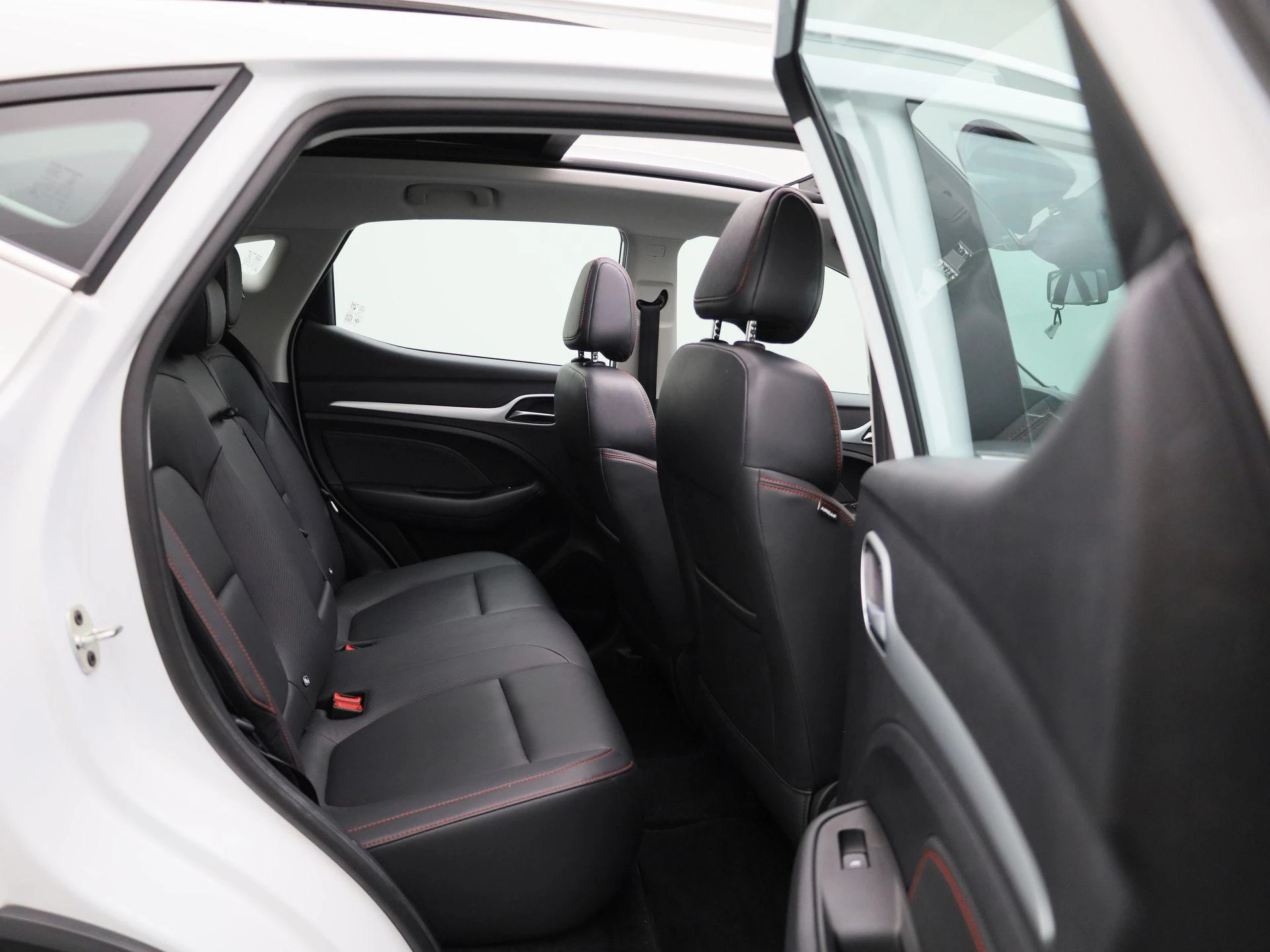 MG-ZS EV-image-37