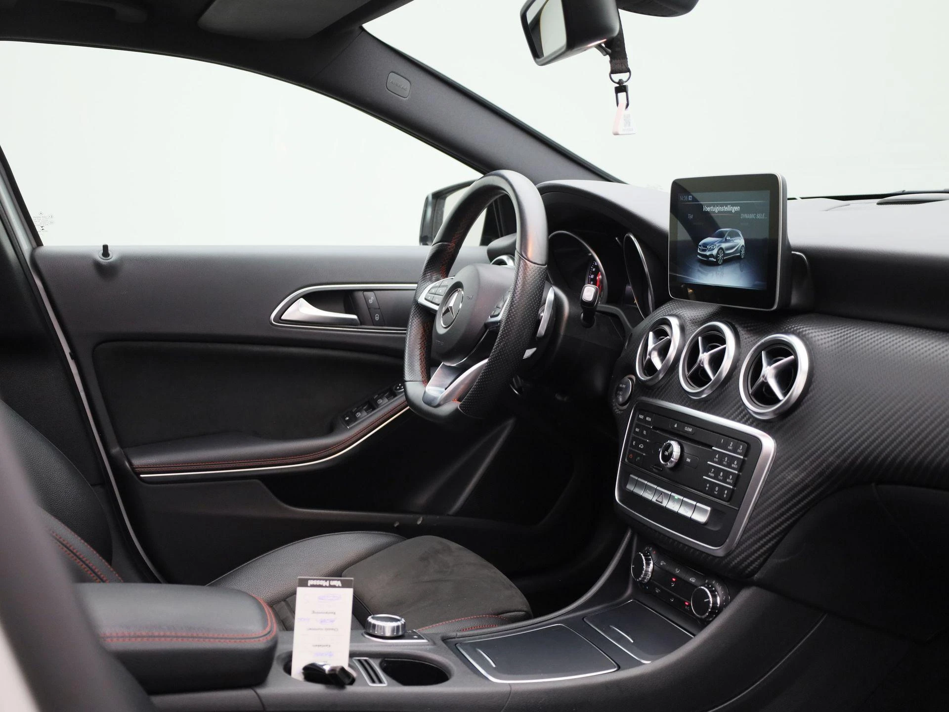 Mercedes-Benz-A-Klasse-image-31