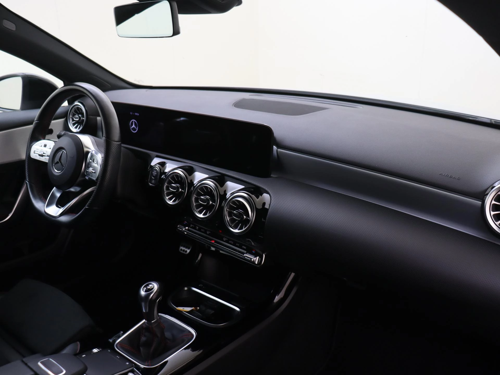 Mercedes-Benz-A-Klasse-image-10