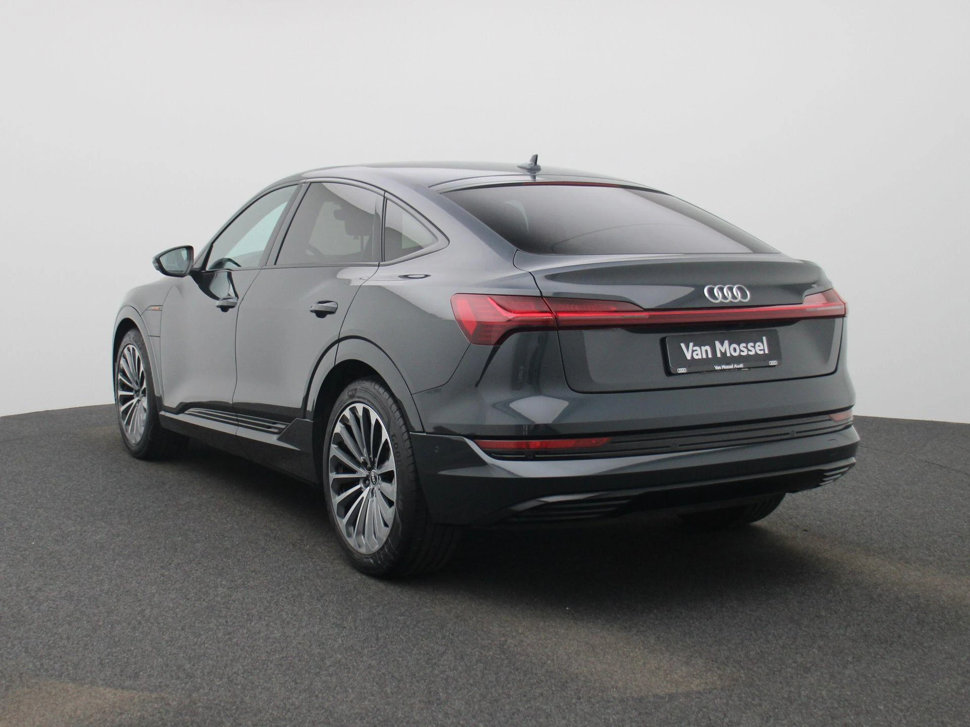 Audi-e-tron-image-1