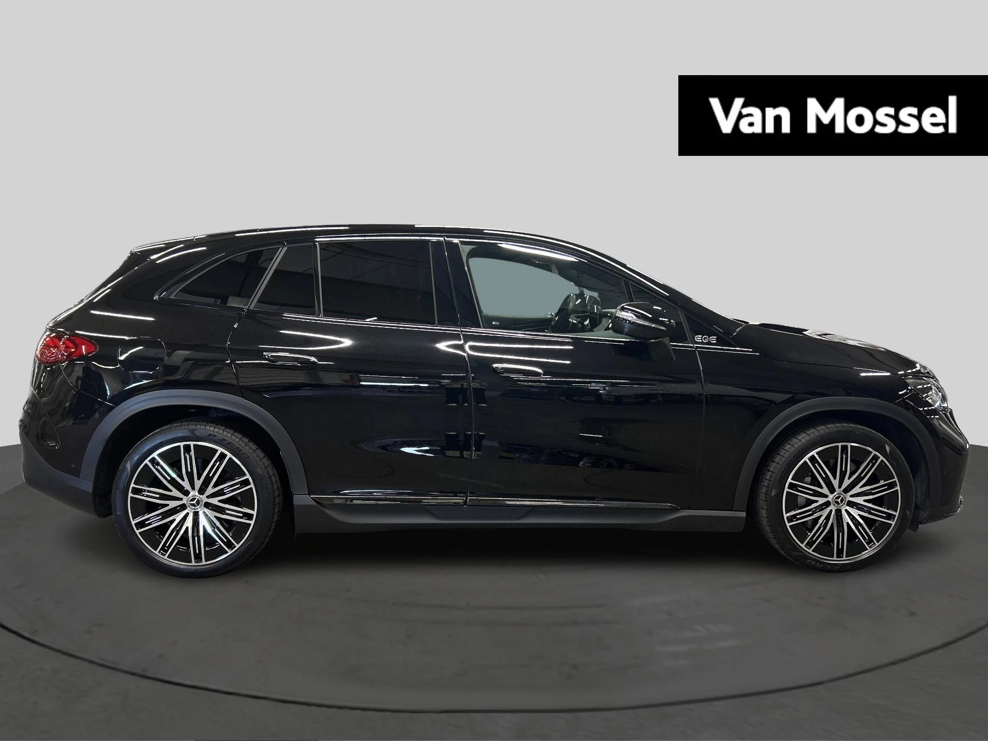Mercedes-Benz EQE SUV 350 4M AMG Line + PANORAMISCH DAK + TREKHAAK + BURMESTER +