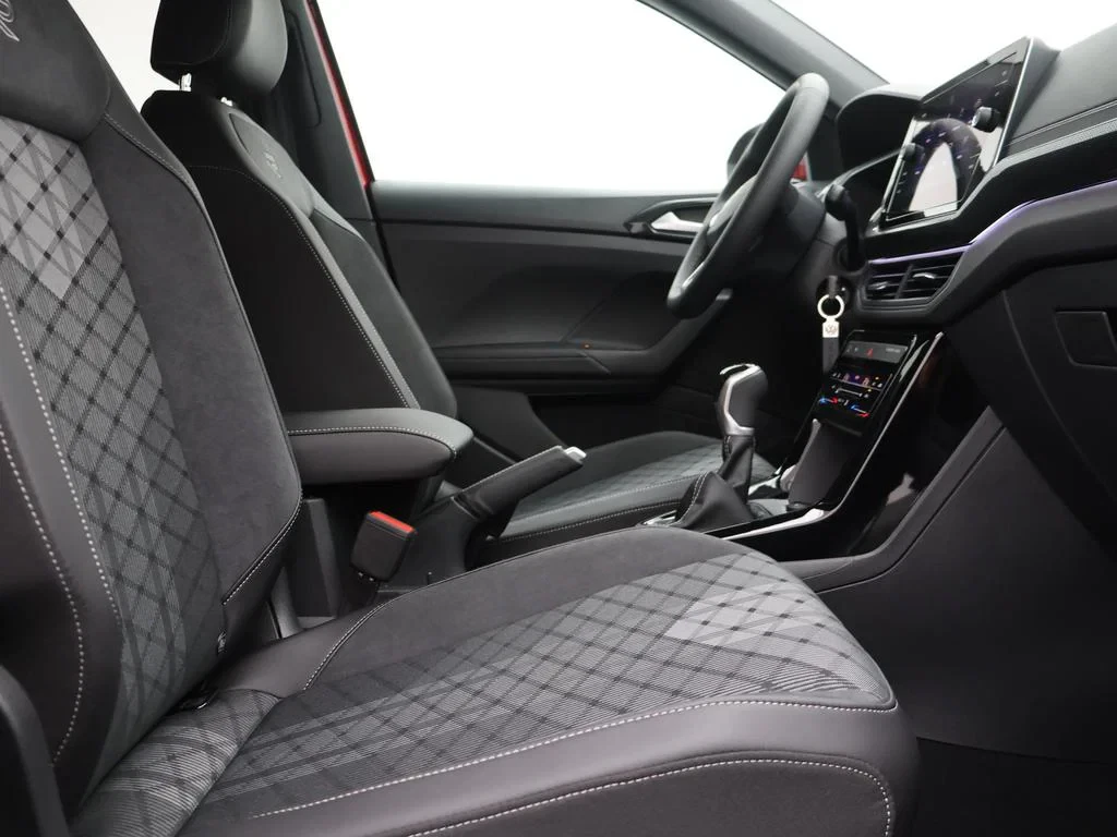 Volkswagen-T-Cross-image-10