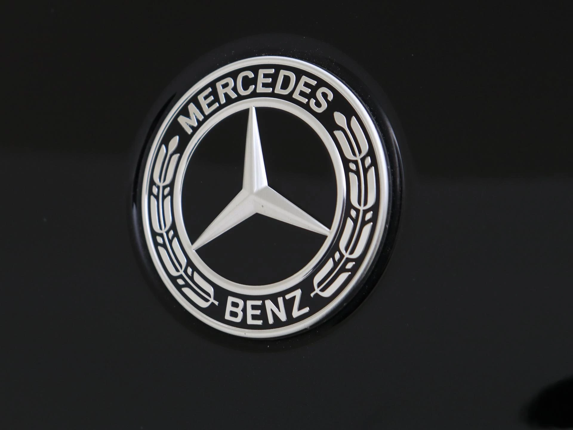 Mercedes-Benz-GLE-image-40