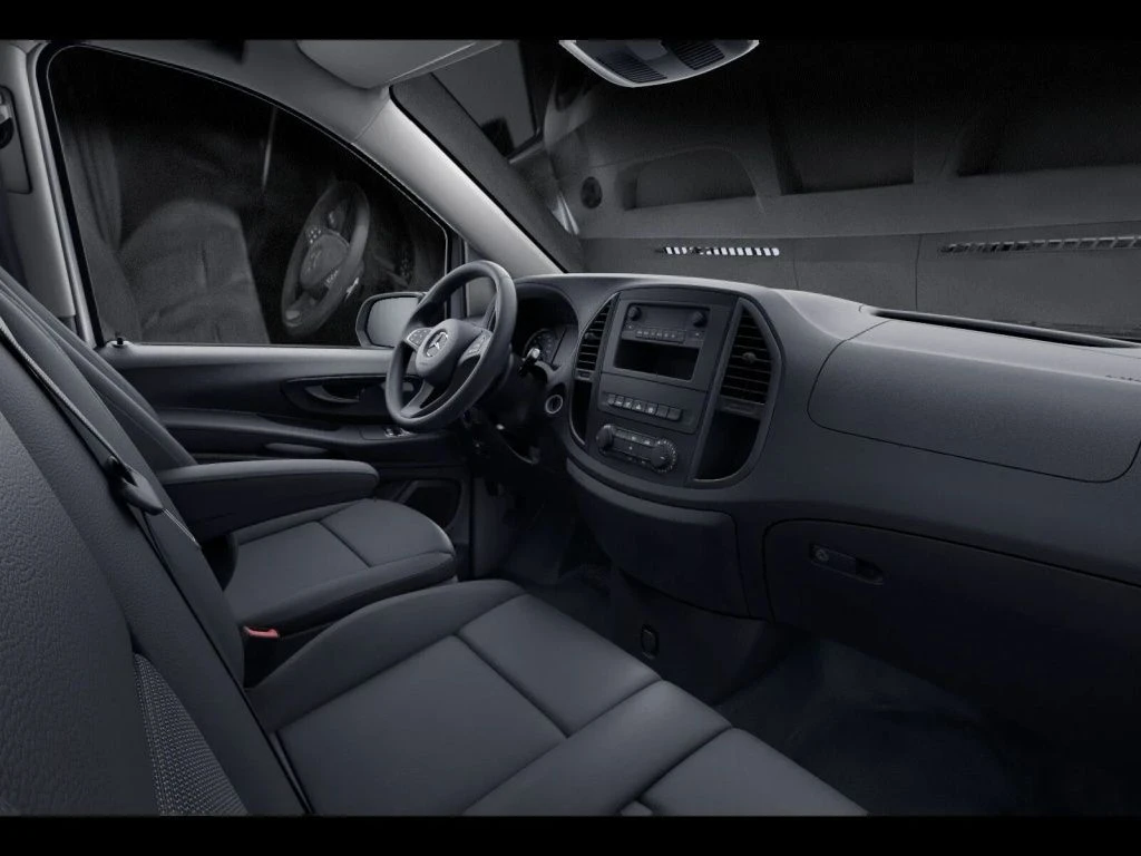 Mercedes-Benz-Vito-image-9