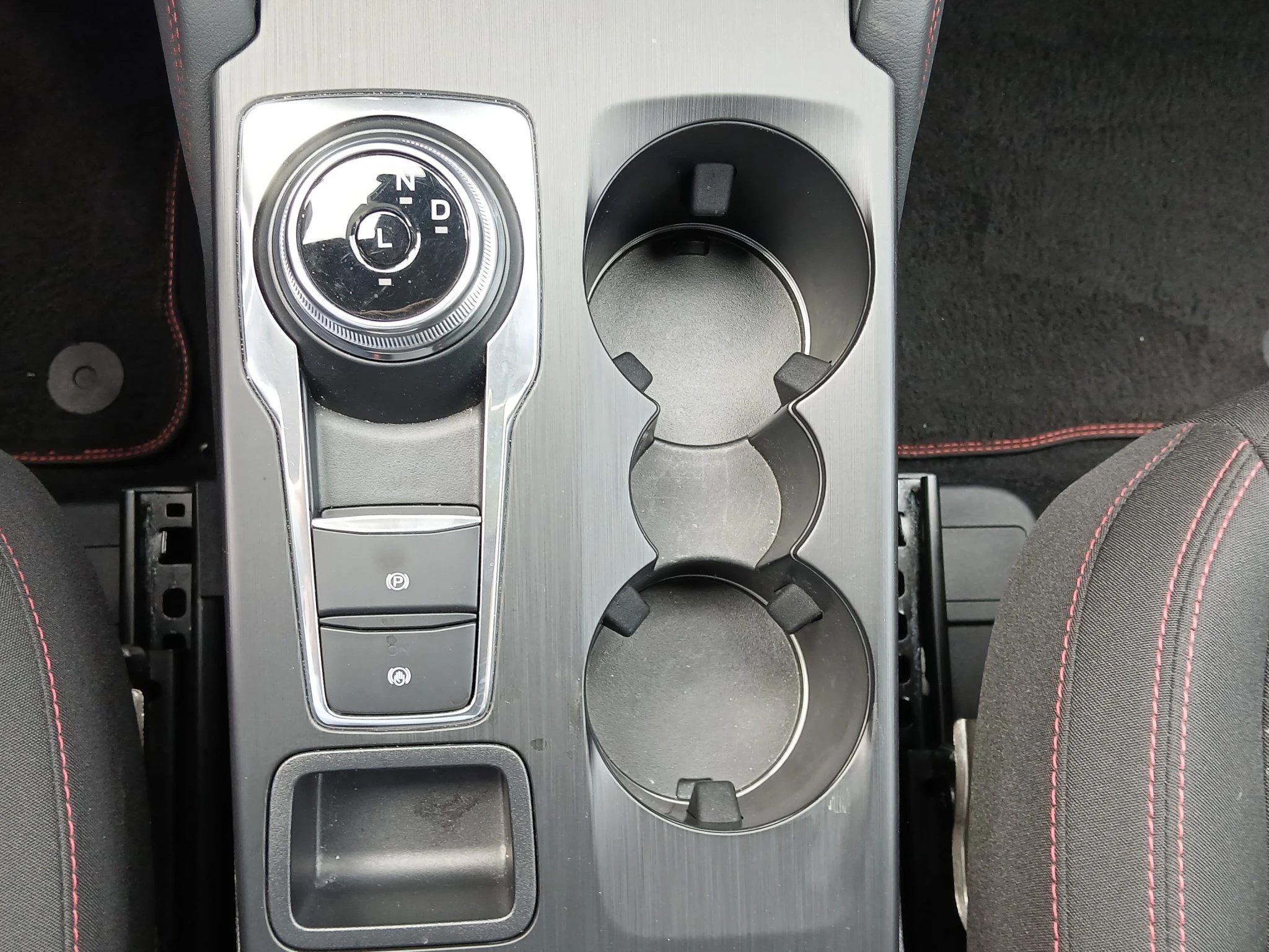 Ford-Kuga-image-27