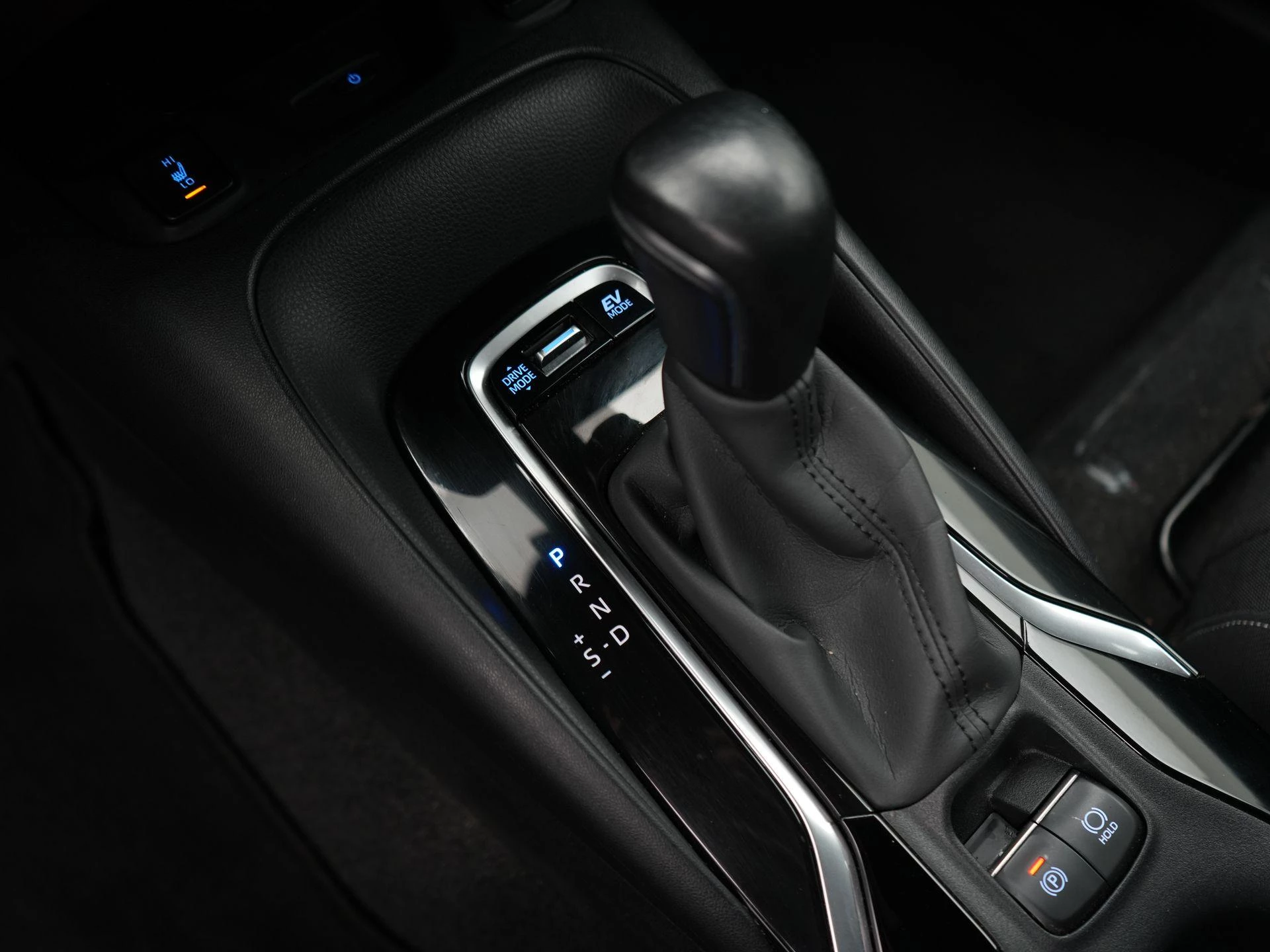 Toyota-Corolla Touring Sports-image-18