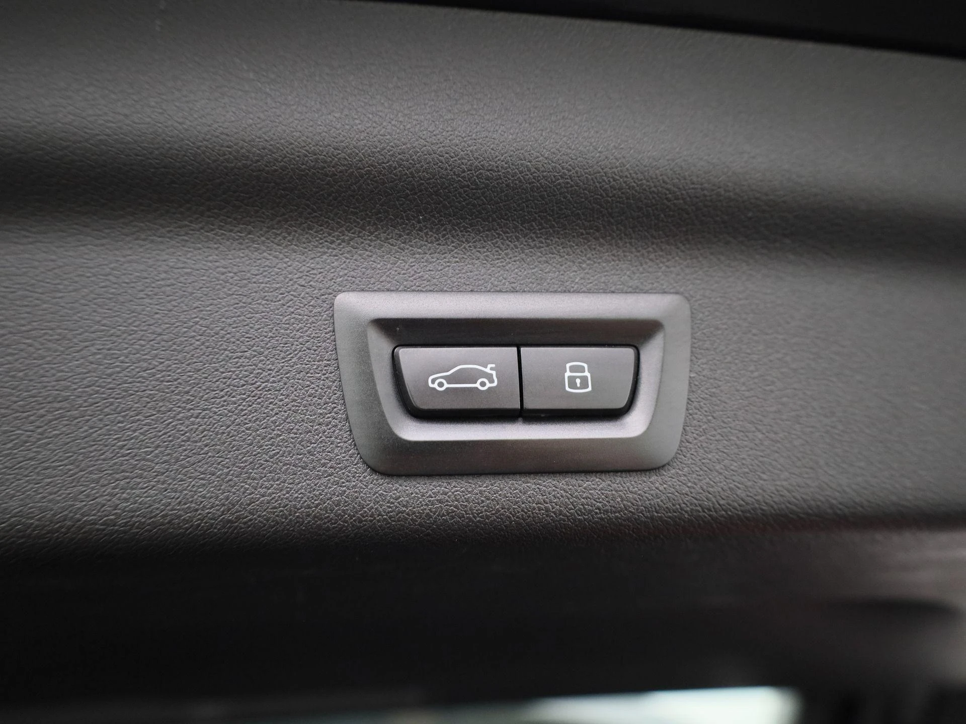 BMW-iX1-image-13