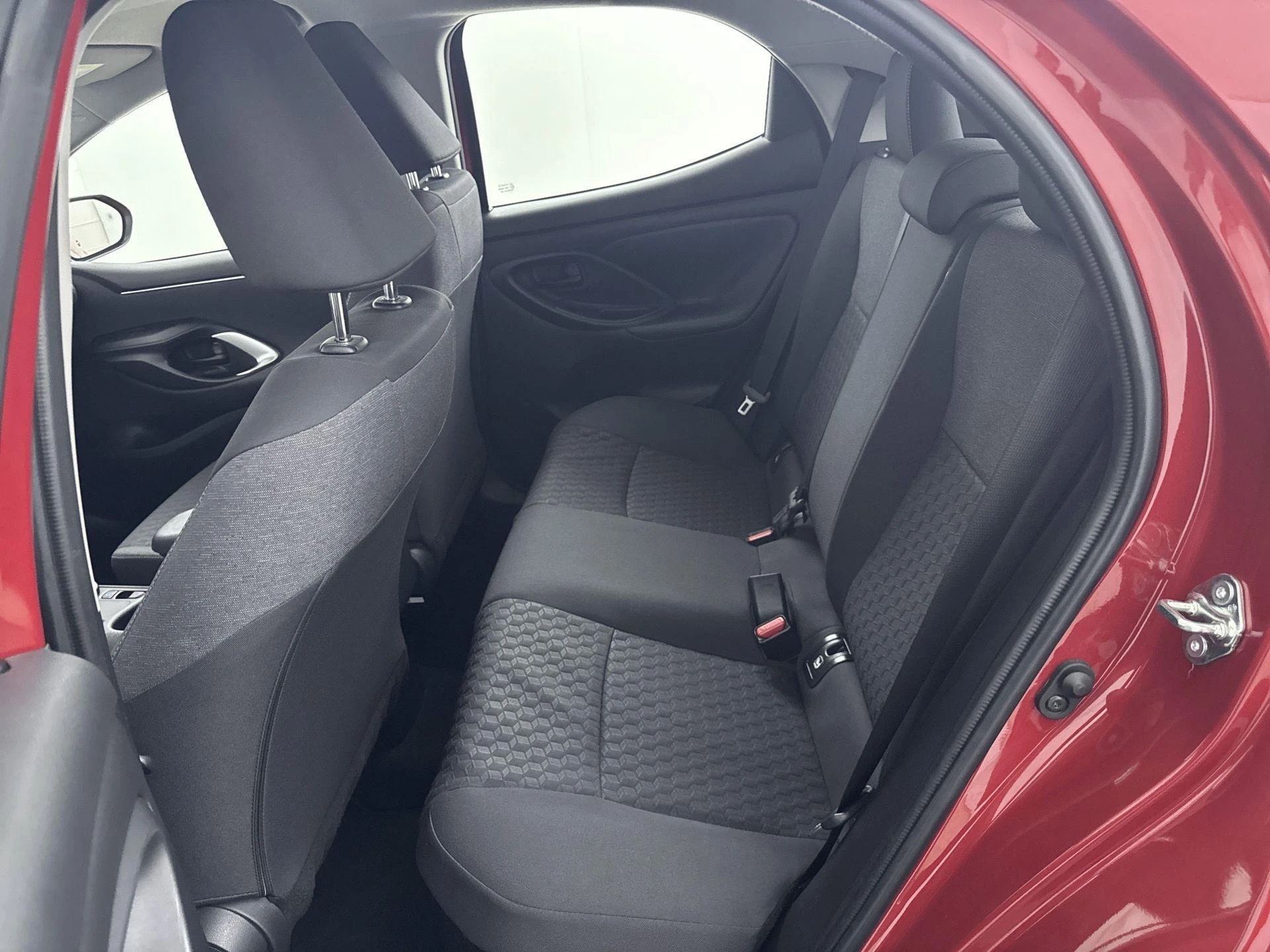 Toyota-Yaris-image-24