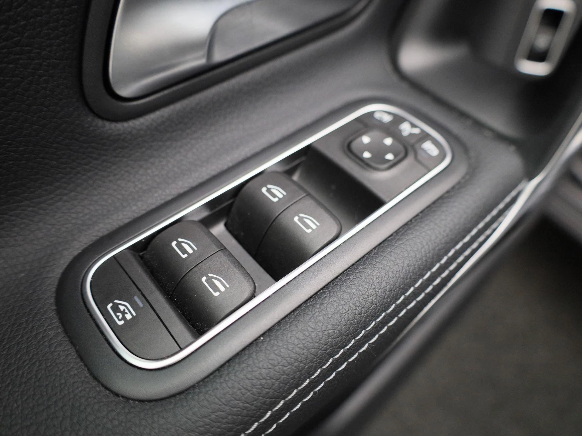 Mercedes-Benz-A-Klasse-image-33