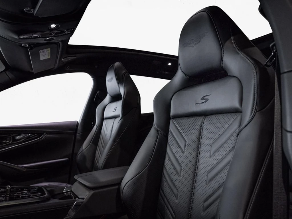 Aston Martin-DBX-image-12