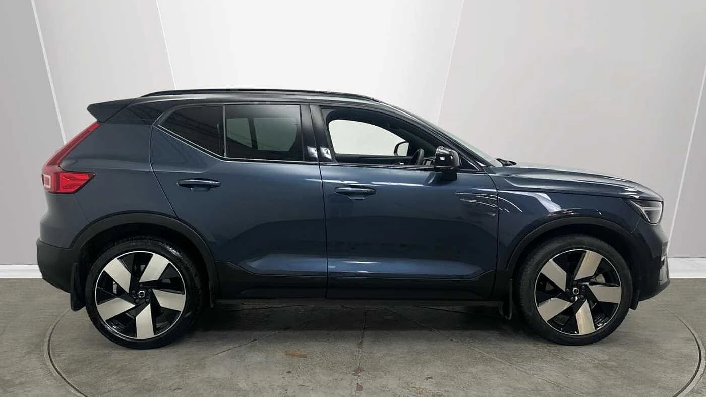 Volvo-EX40-image-3
