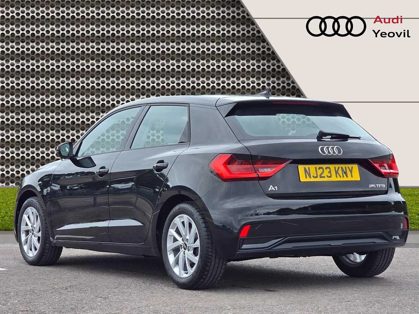 Audi-A1 Sportback-image-2