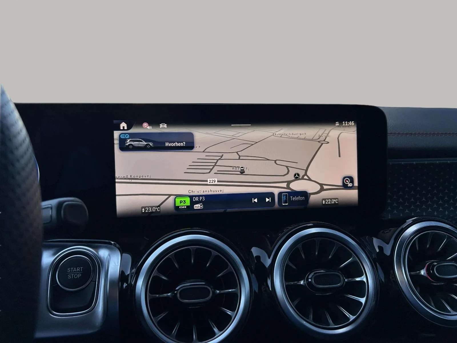 Mercedes-Benz-EQB-image-16