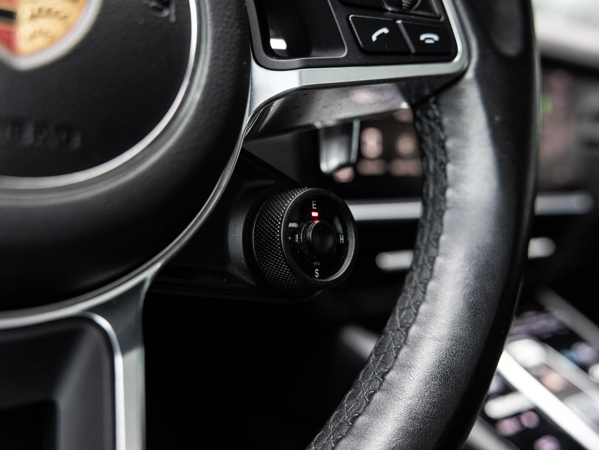 Porsche-Cayenne-image-26