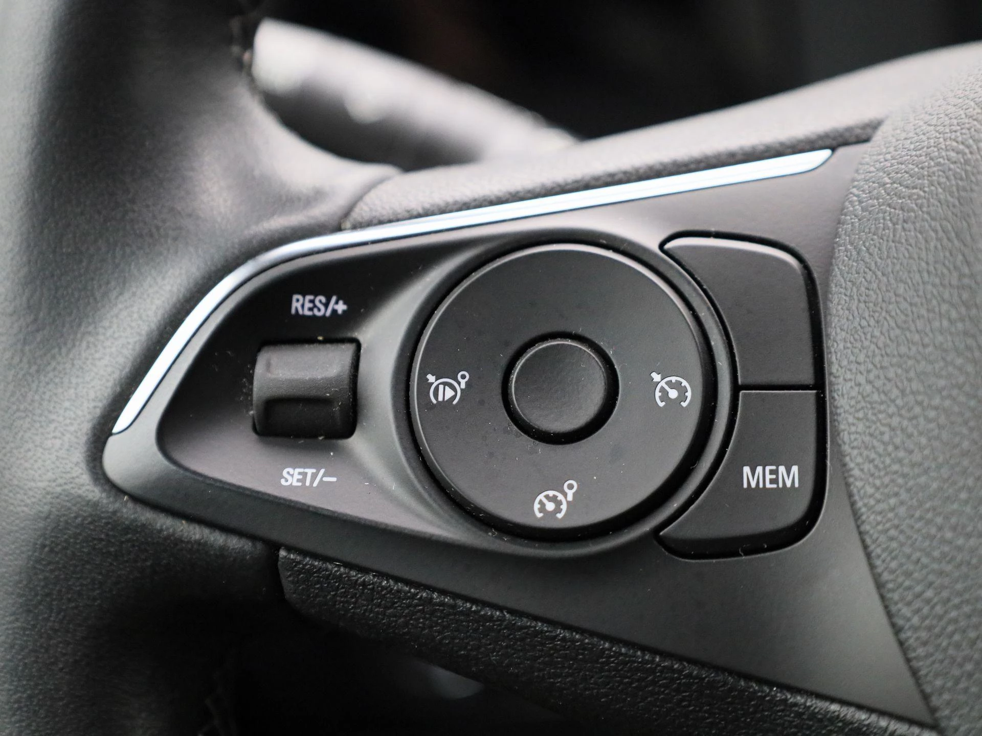 Opel-Mokka-e-image-17