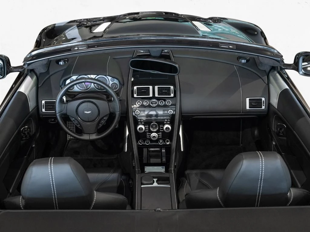 Aston Martin-DBS-image-30