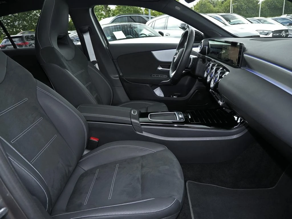 Mercedes-Benz-A-Klasse 200-image-11