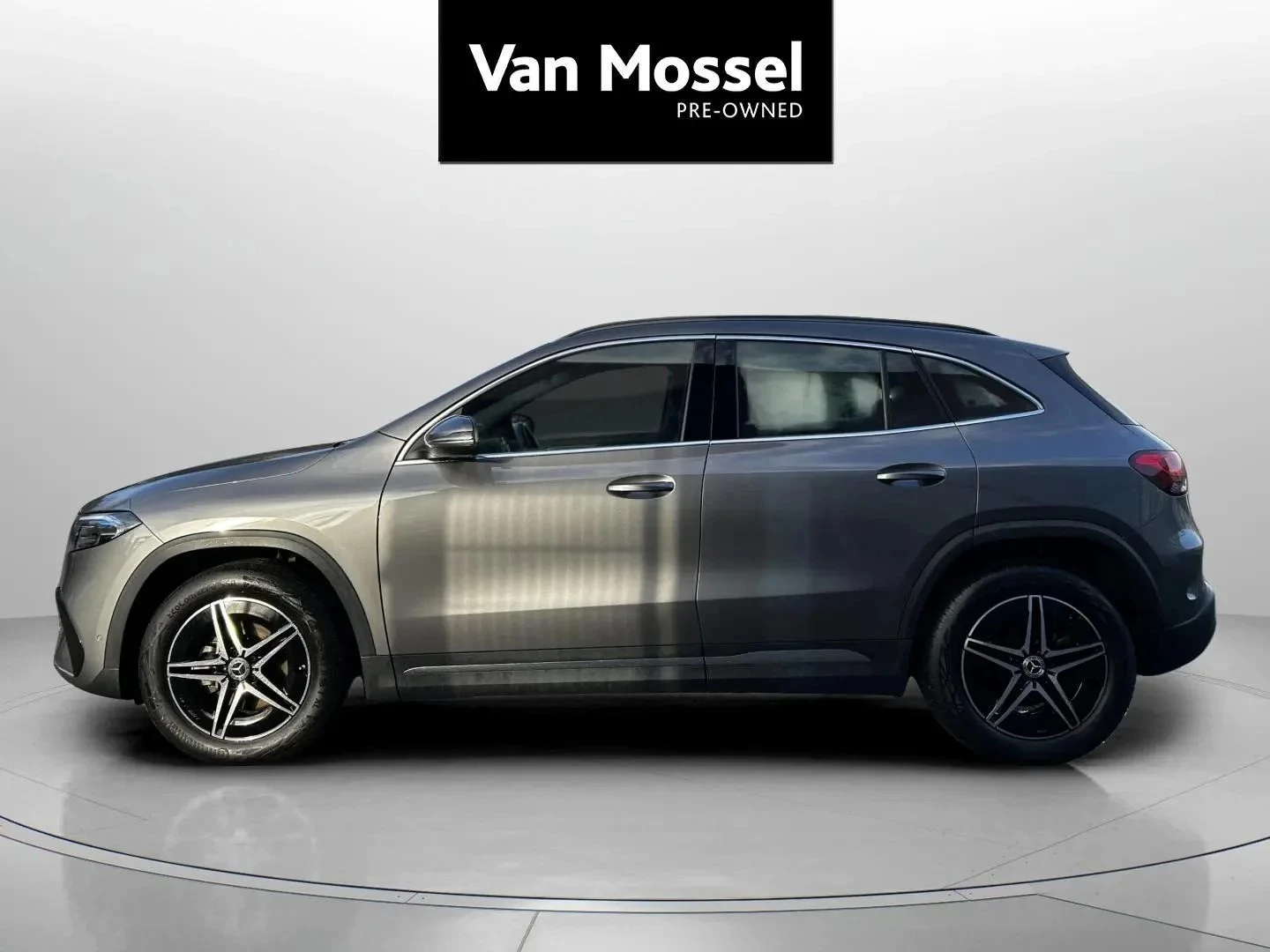 Mercedes-Benz-EQA-image-8