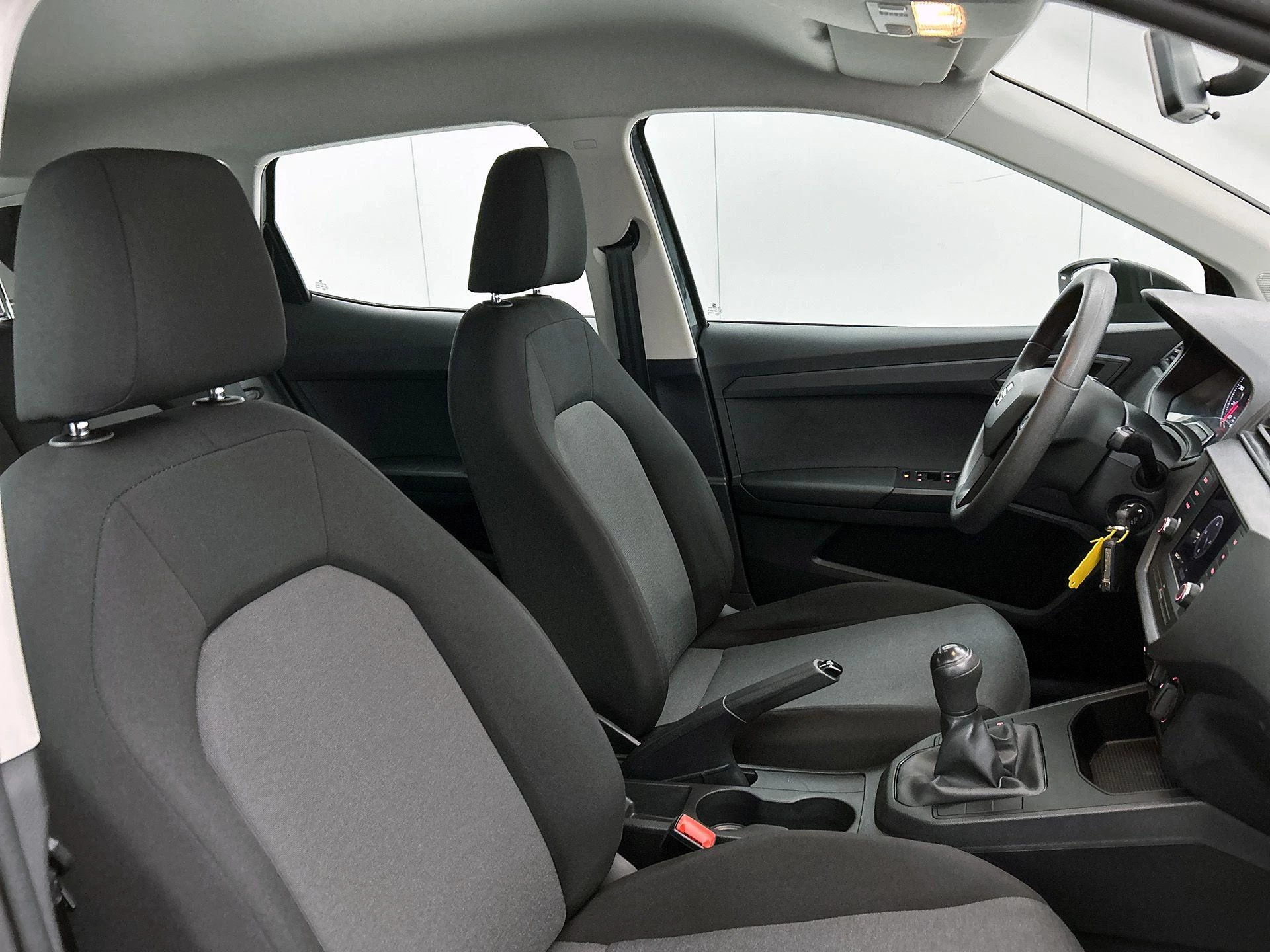 SEAT-Arona-image-29