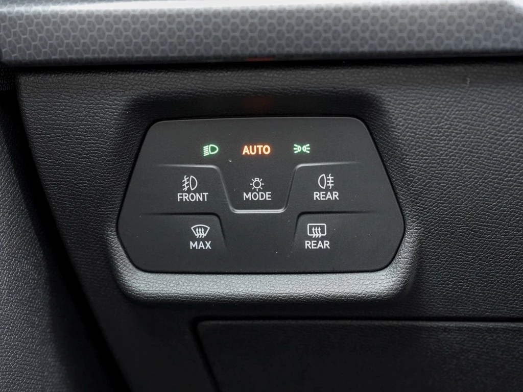 SEAT Leon 1,5 TSI Style,LED,Kamera,ALU Climatronic,Park-Pilot,Sprachsteuerung