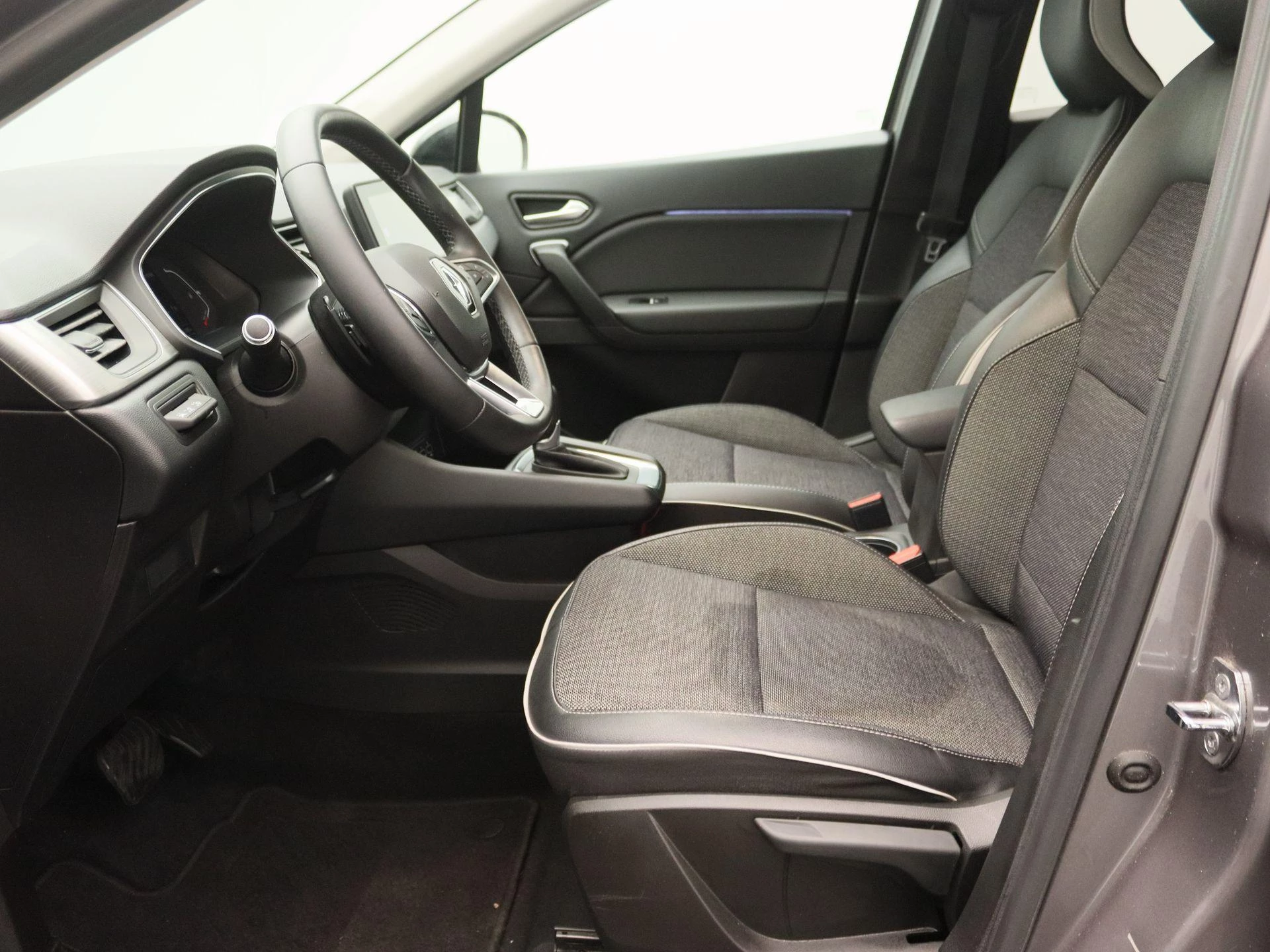 Renault-Captur-image-11