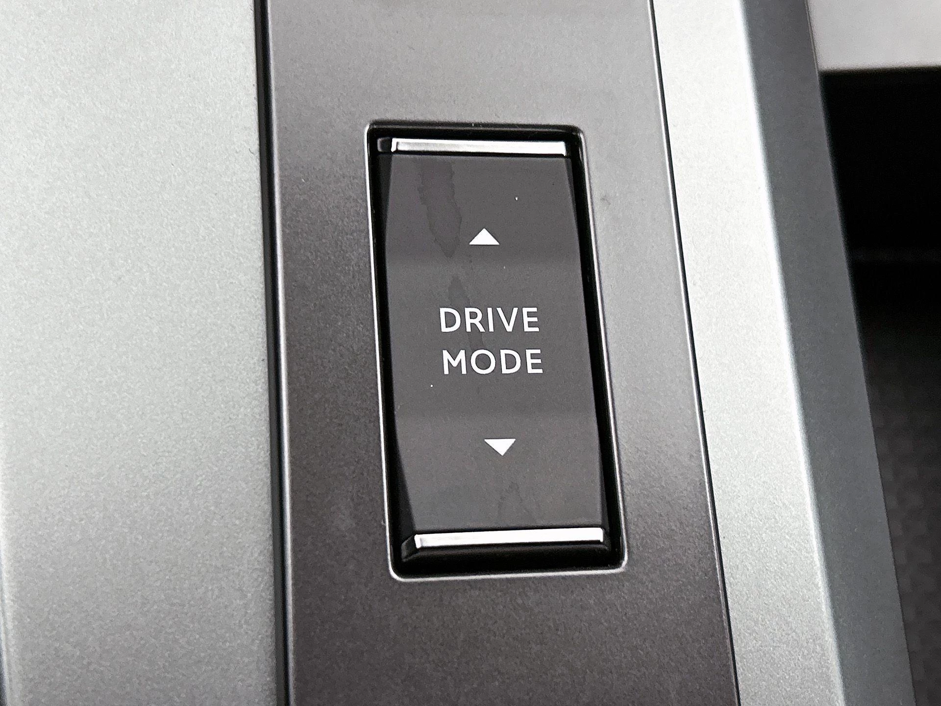 Opel Grandland 1.2 Turbo Hybrid business Edition