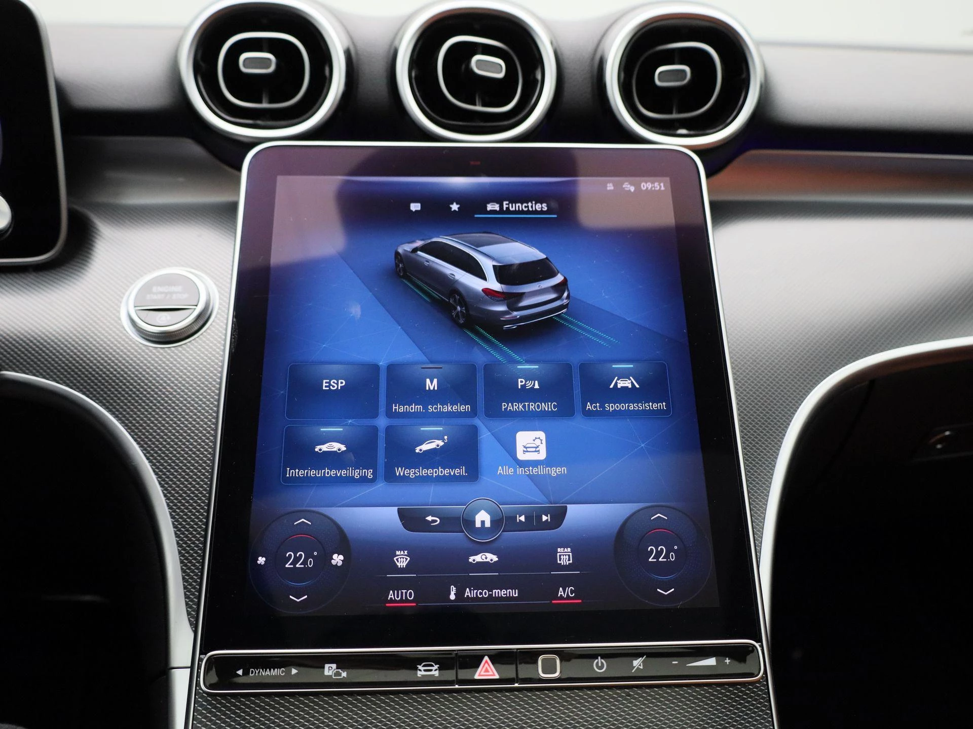 Mercedes-Benz-C-Klasse-image-25