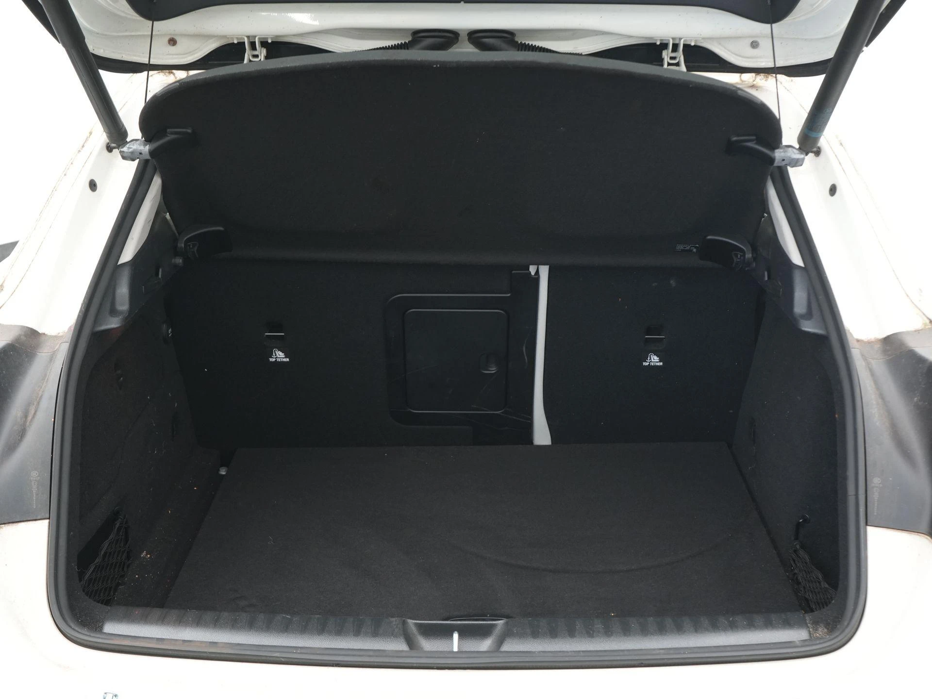 Mercedes-Benz-GLA-image-30