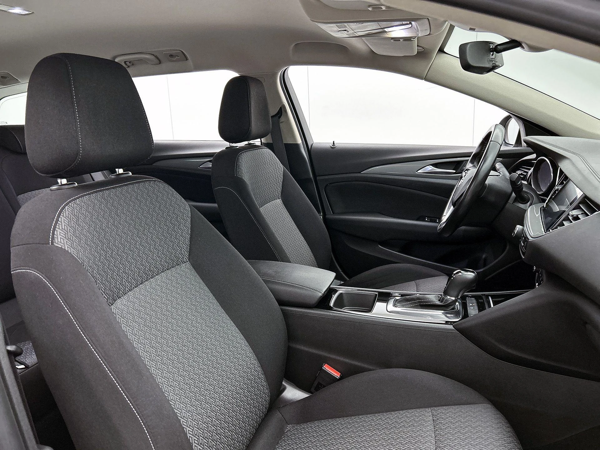 Opel-Insignia-image-32