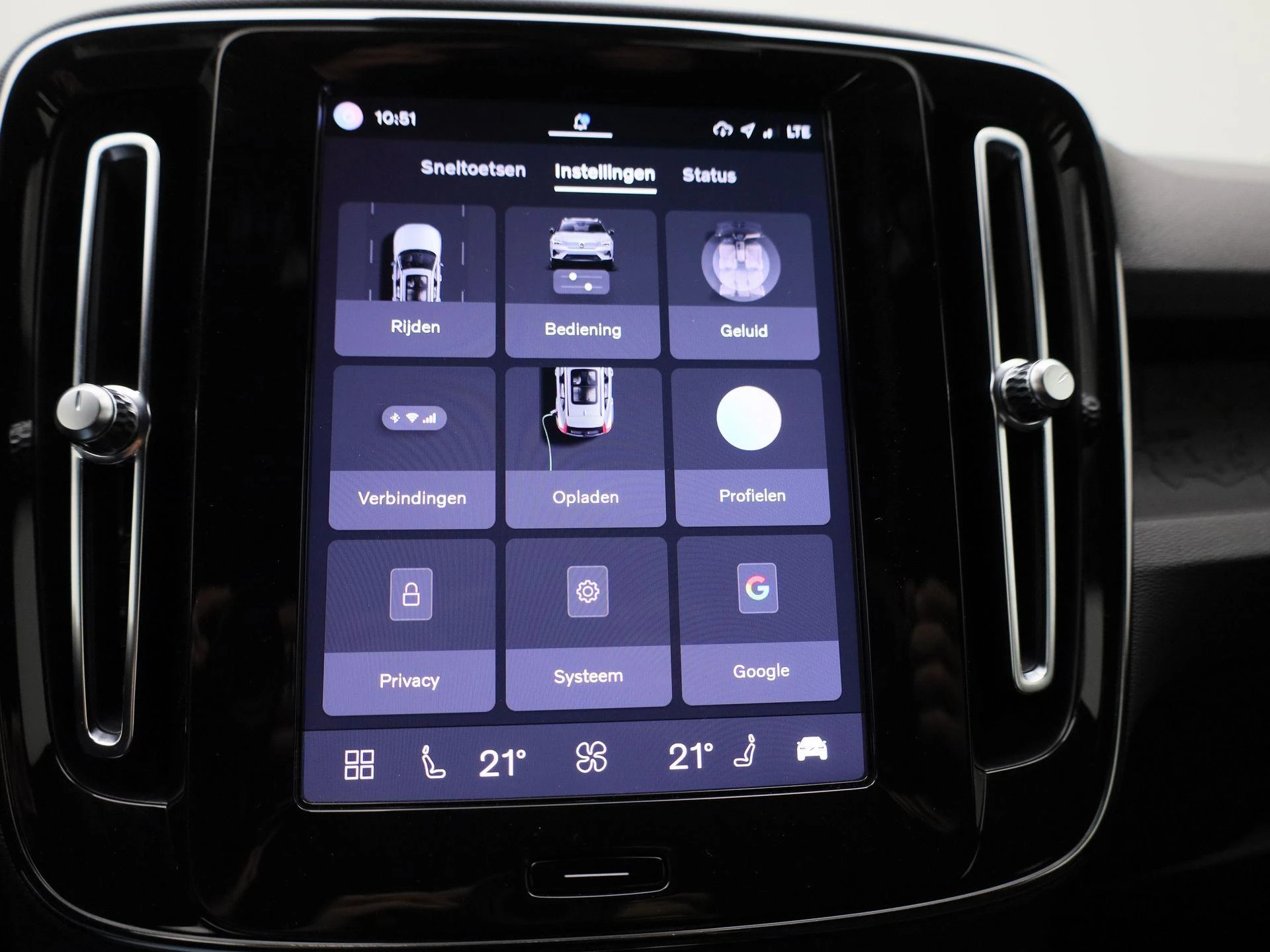Volvo-XC40-image-26