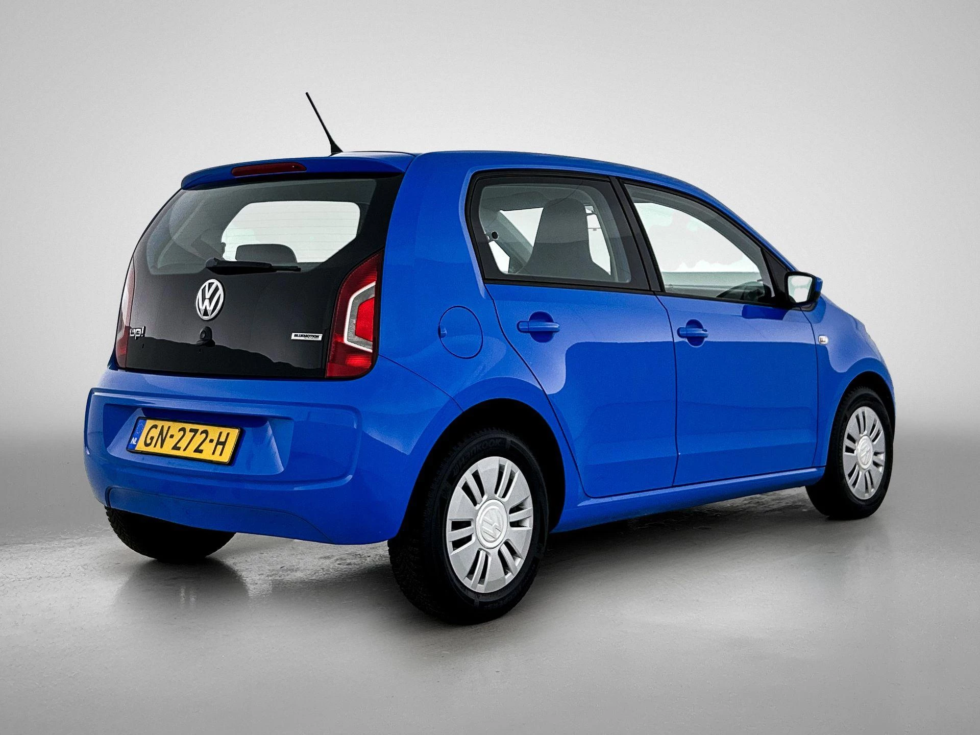 Volkswagen-up!-image-3