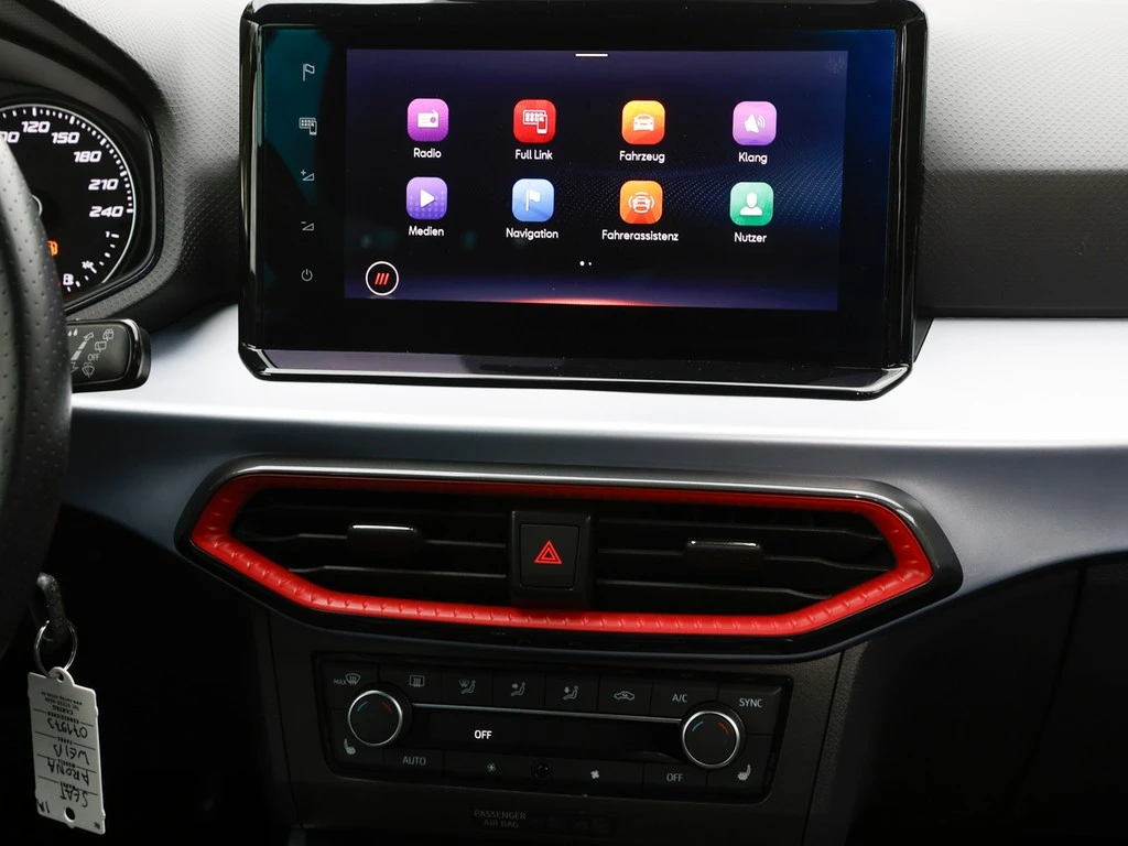 SEAT-Arona-image-10