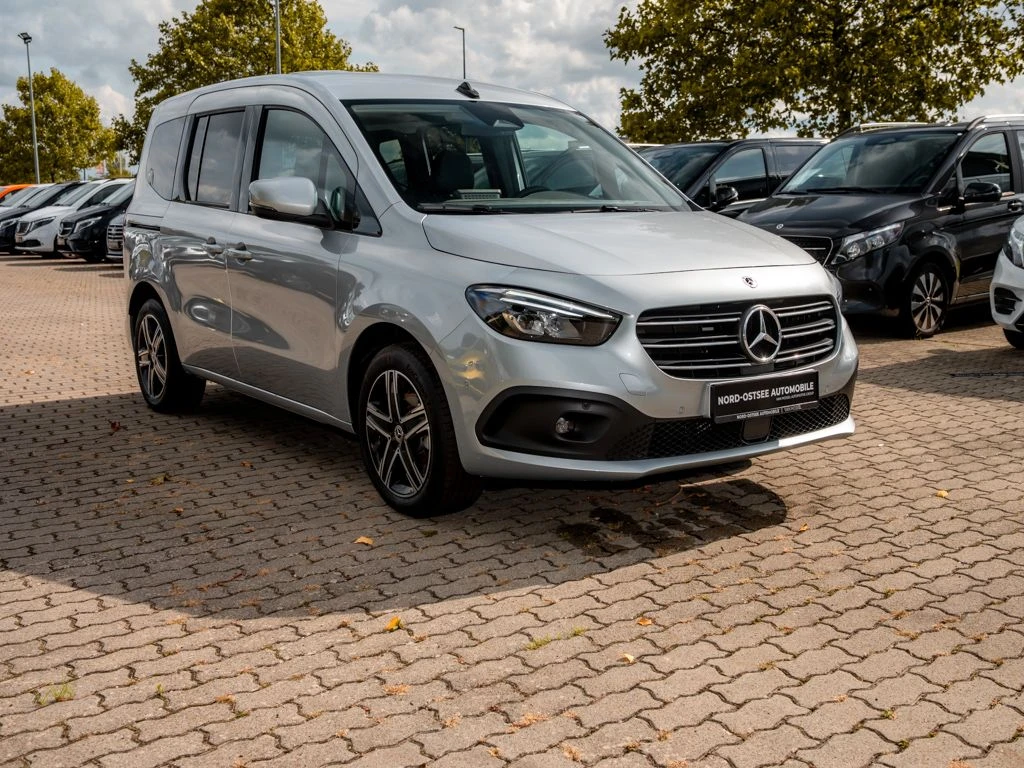 Mercedes-Benz-T-Klasse 180-image-4