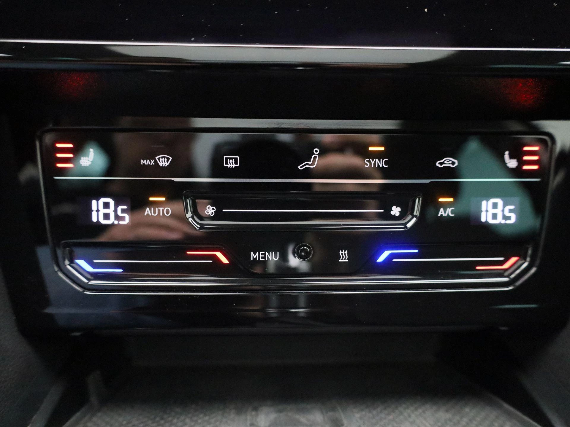 Volkswagen-Passat-image-26