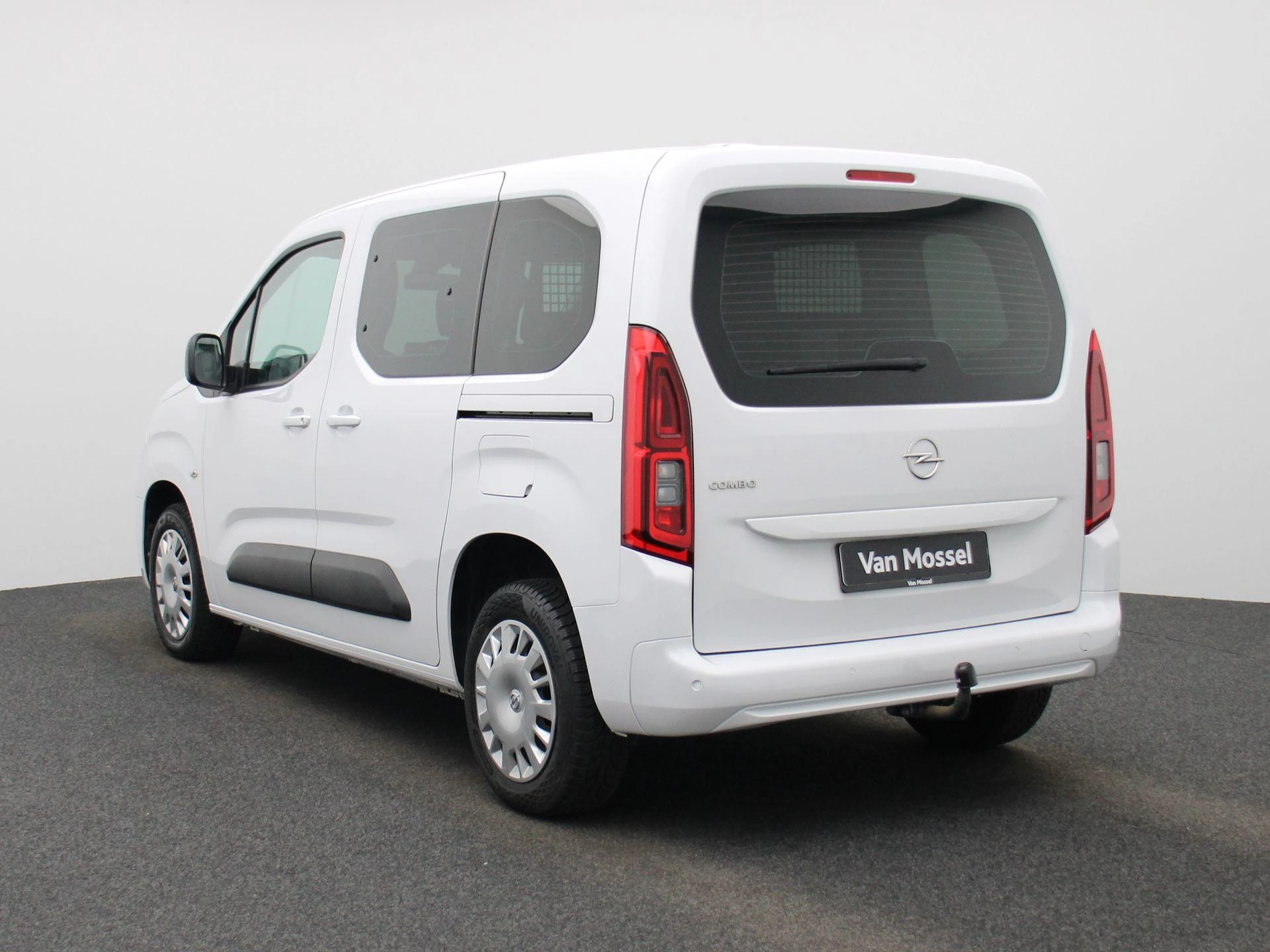 Opel-Combo Life-image-1