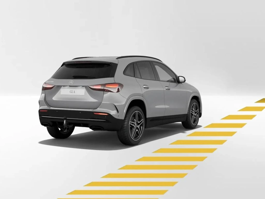 Mercedes-Benz-GLA 200-image-6