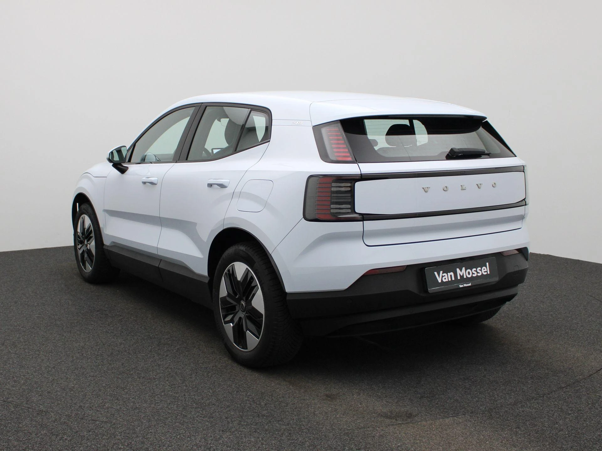 Volvo-EX30-image-3