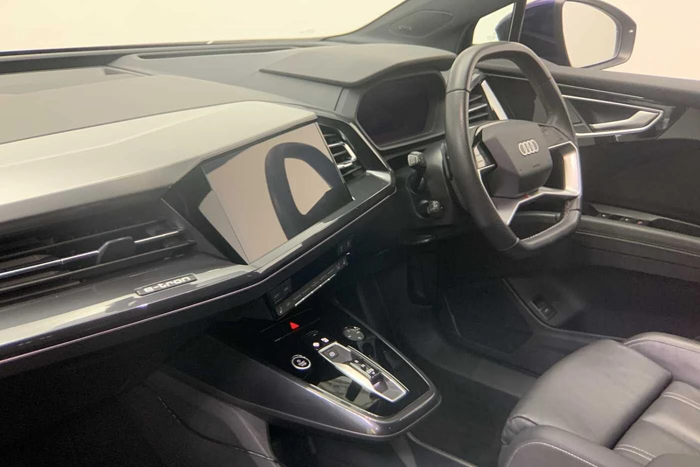 Audi-Q4 Sportback e-tron-image-11